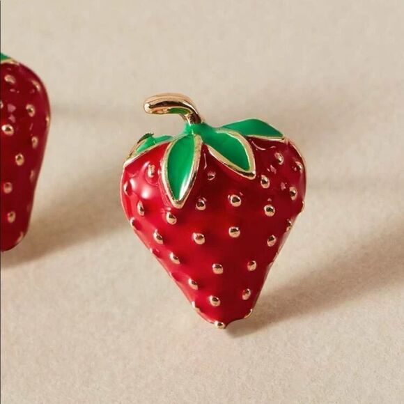 5/$25 STRAWBERRIES 🍓 TINY STUDS - Picture 3 of 4
